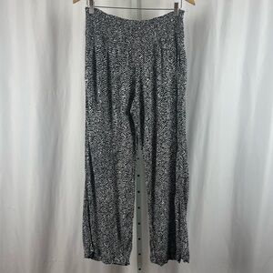 Three Dots Medium Boho Flowy Wide Leg Black & White Chevron Print Pull On Pants